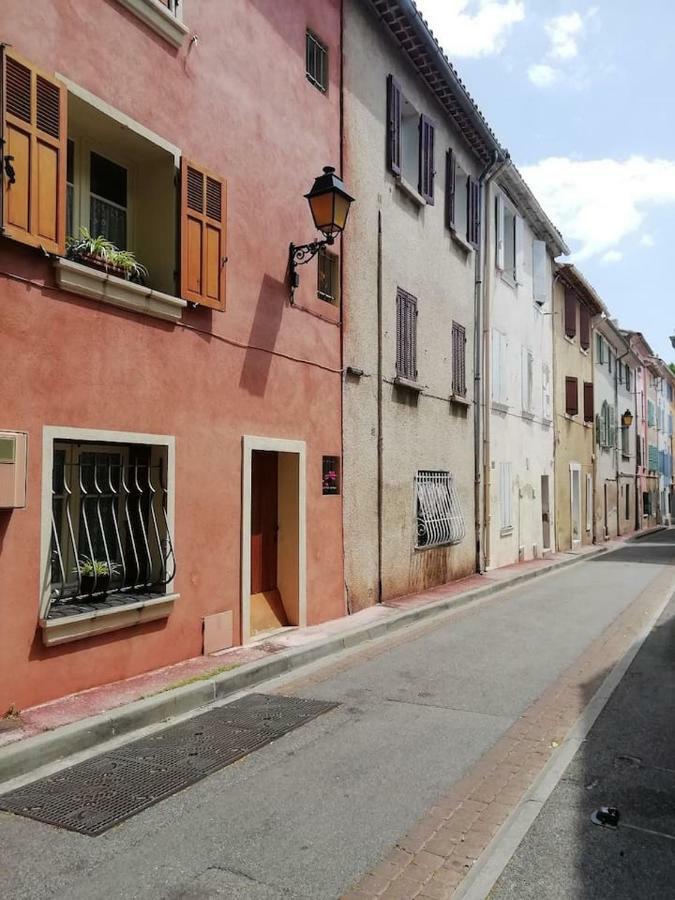 Ferienwohnung Charmant T2 Dans Le Vieux Centre De La Valette Du Var Exterior foto